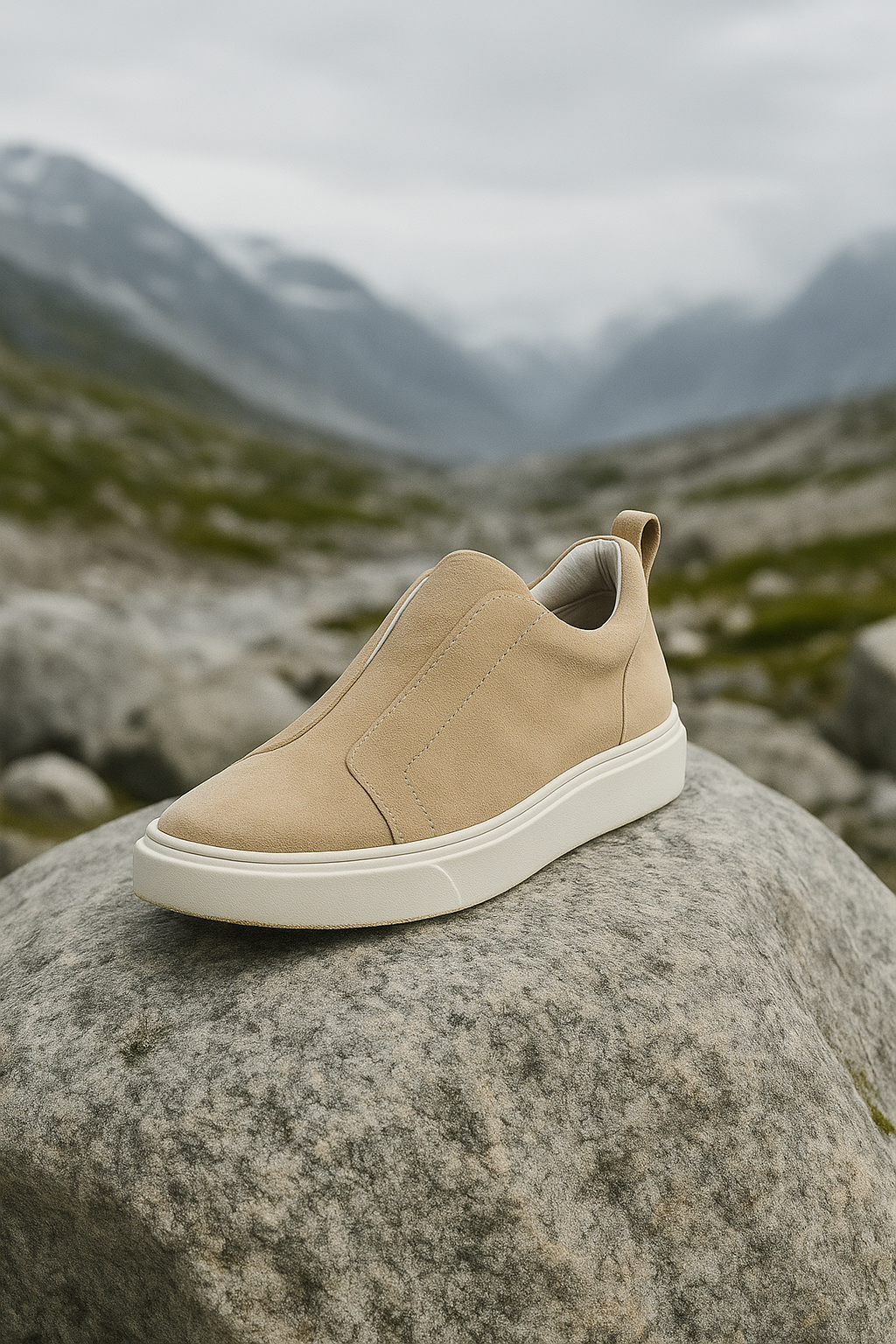 LeoMar V1 Suede Slip-On Beige