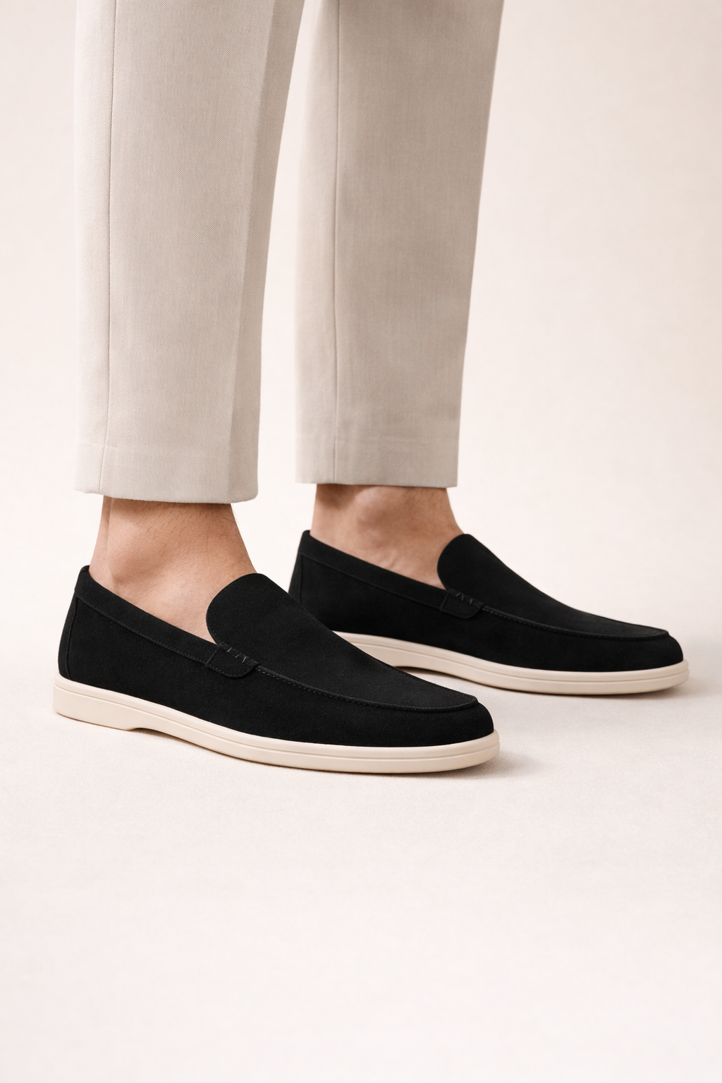 Leonis Suede Loafers Black