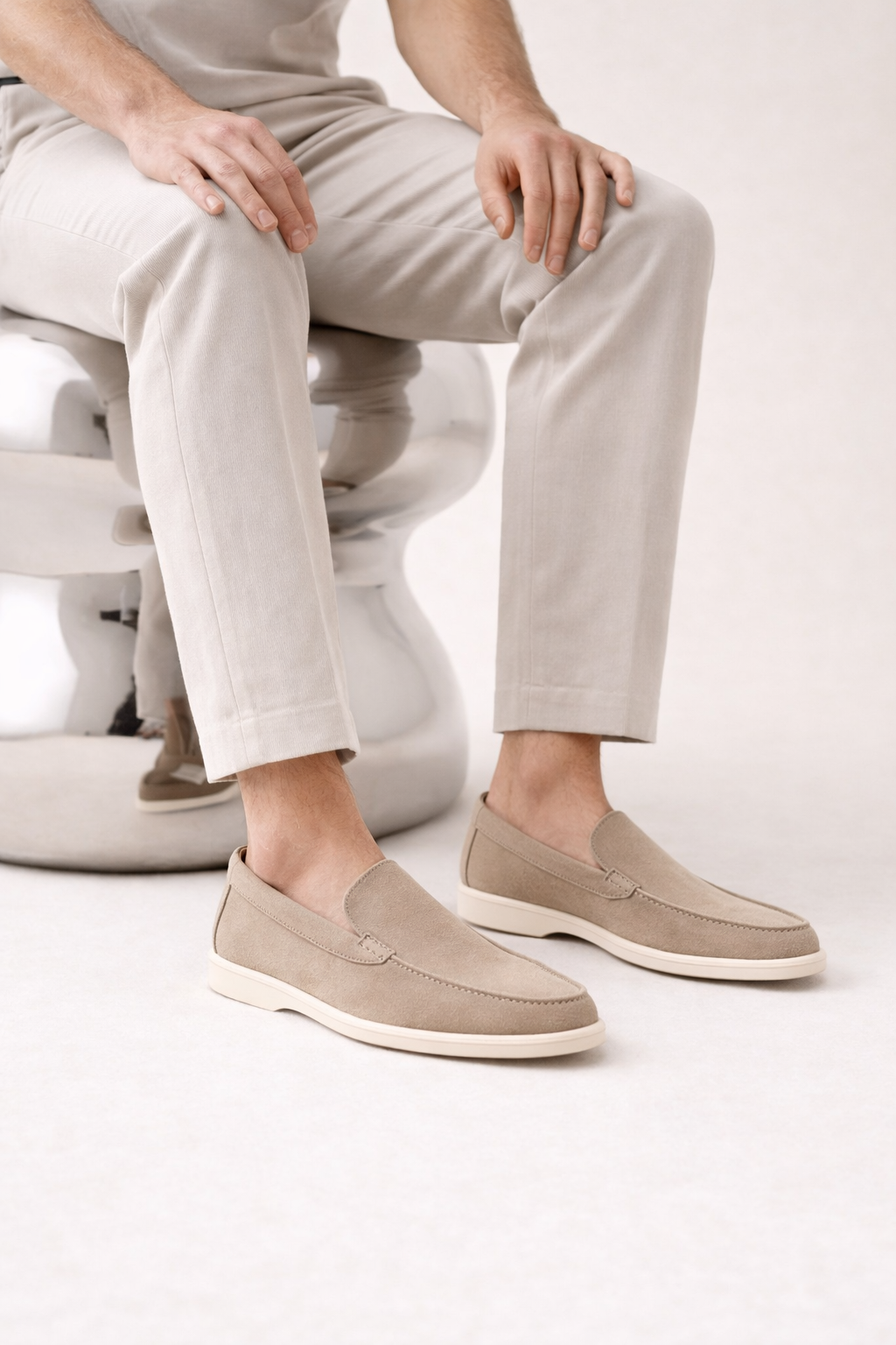 Leonis Suede Loafers Beige