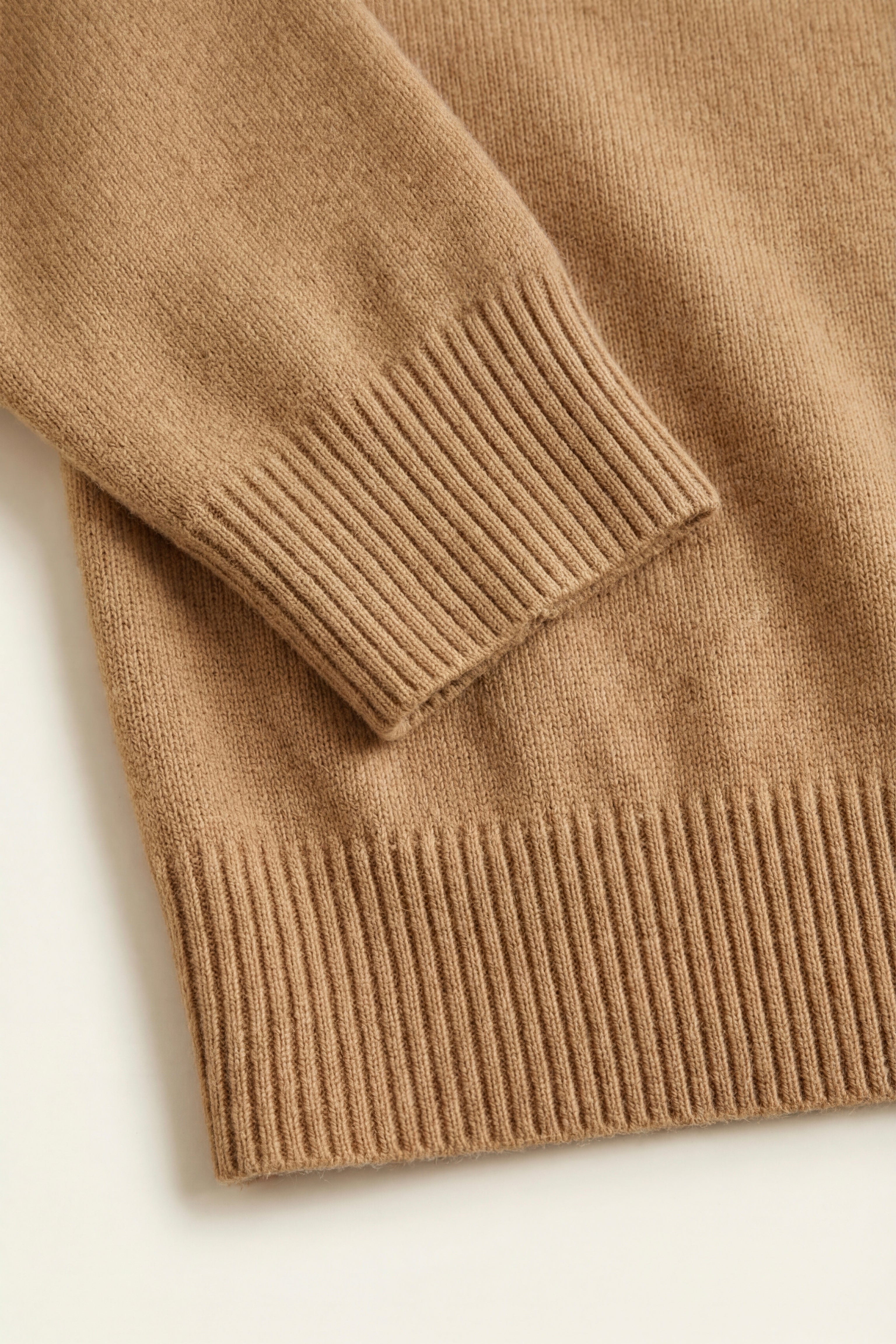 Avenzo Cashmere Turtleneck Brown