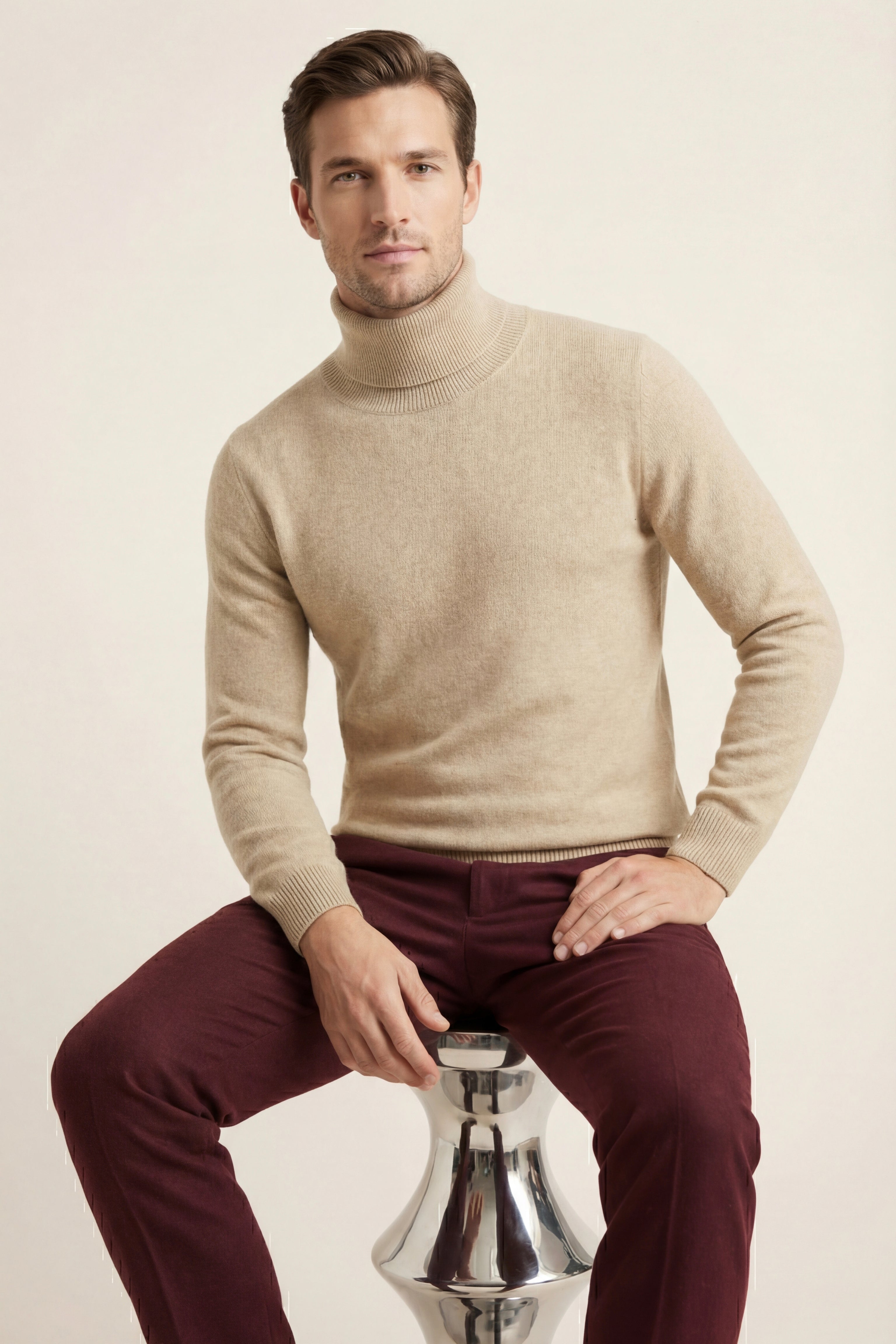 Avenzo Cashmere Turtleneck Beige
