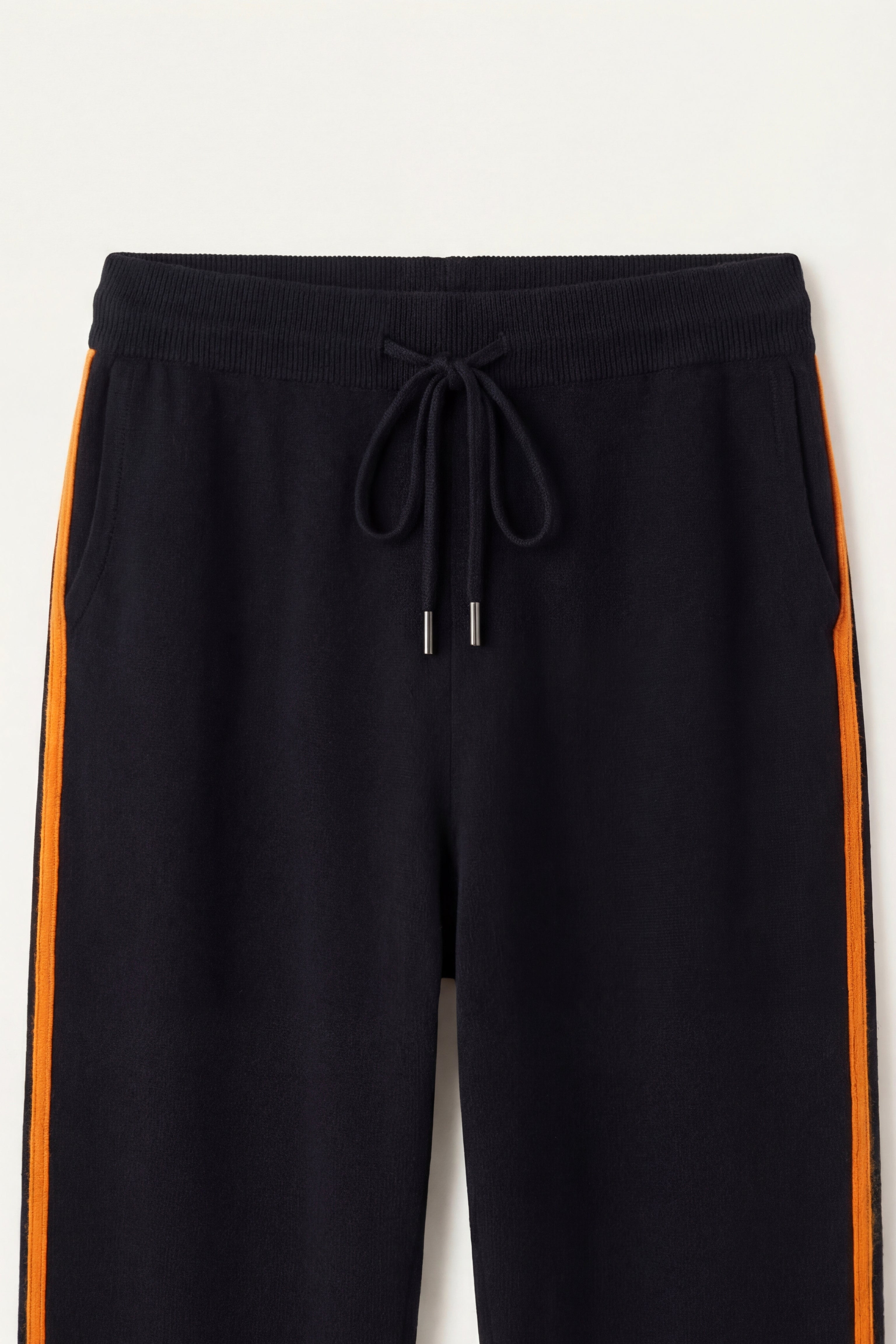 Leonis Cashmere Set Black