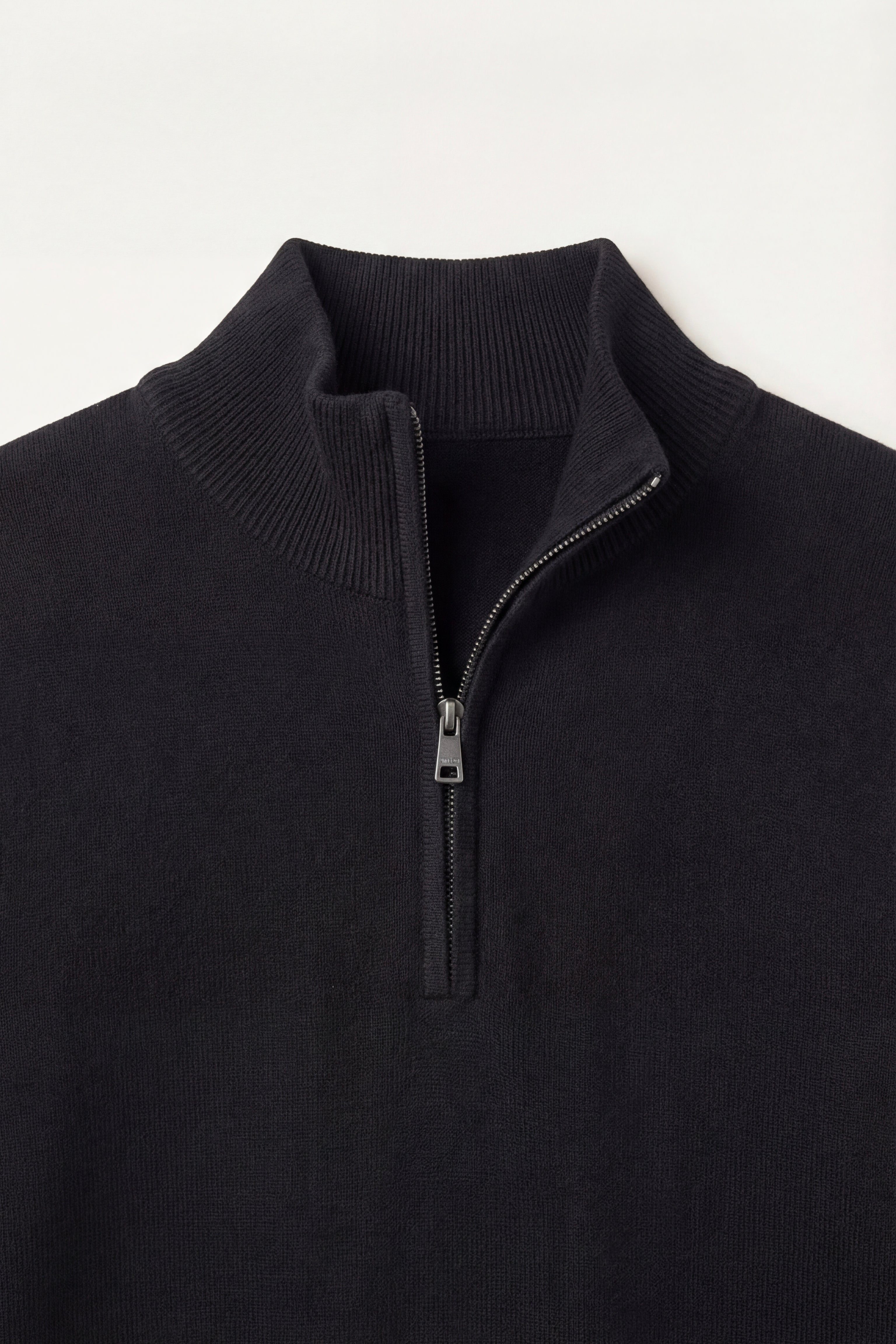 Arlino Quarter Zip Knit Black