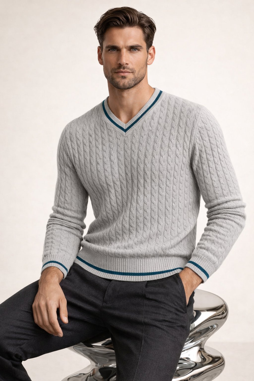 Brando Cashmere Cable V-Neck Grey