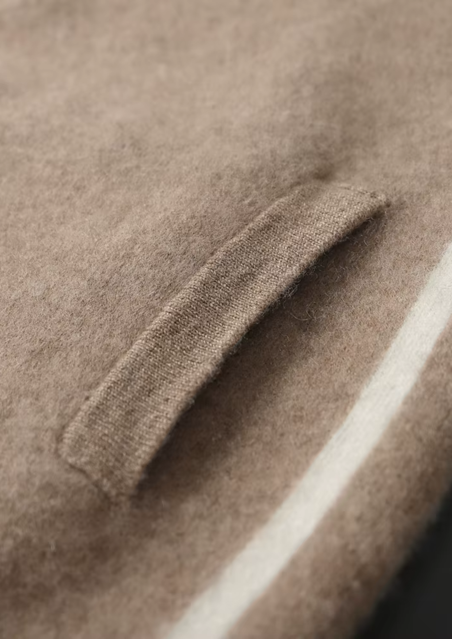 Leonis Cashmere Set Beige