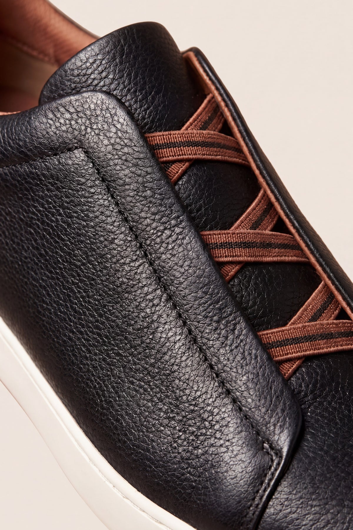 Leomar V2 Leather Slip-On Black Tan