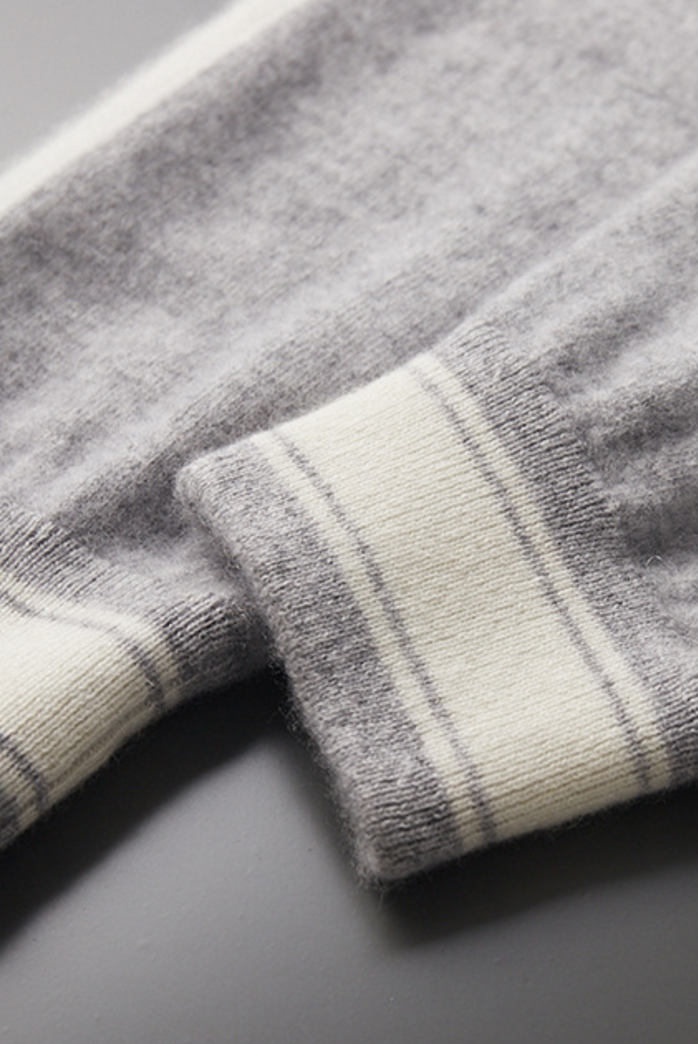 Leomar Cashmere Set Grey