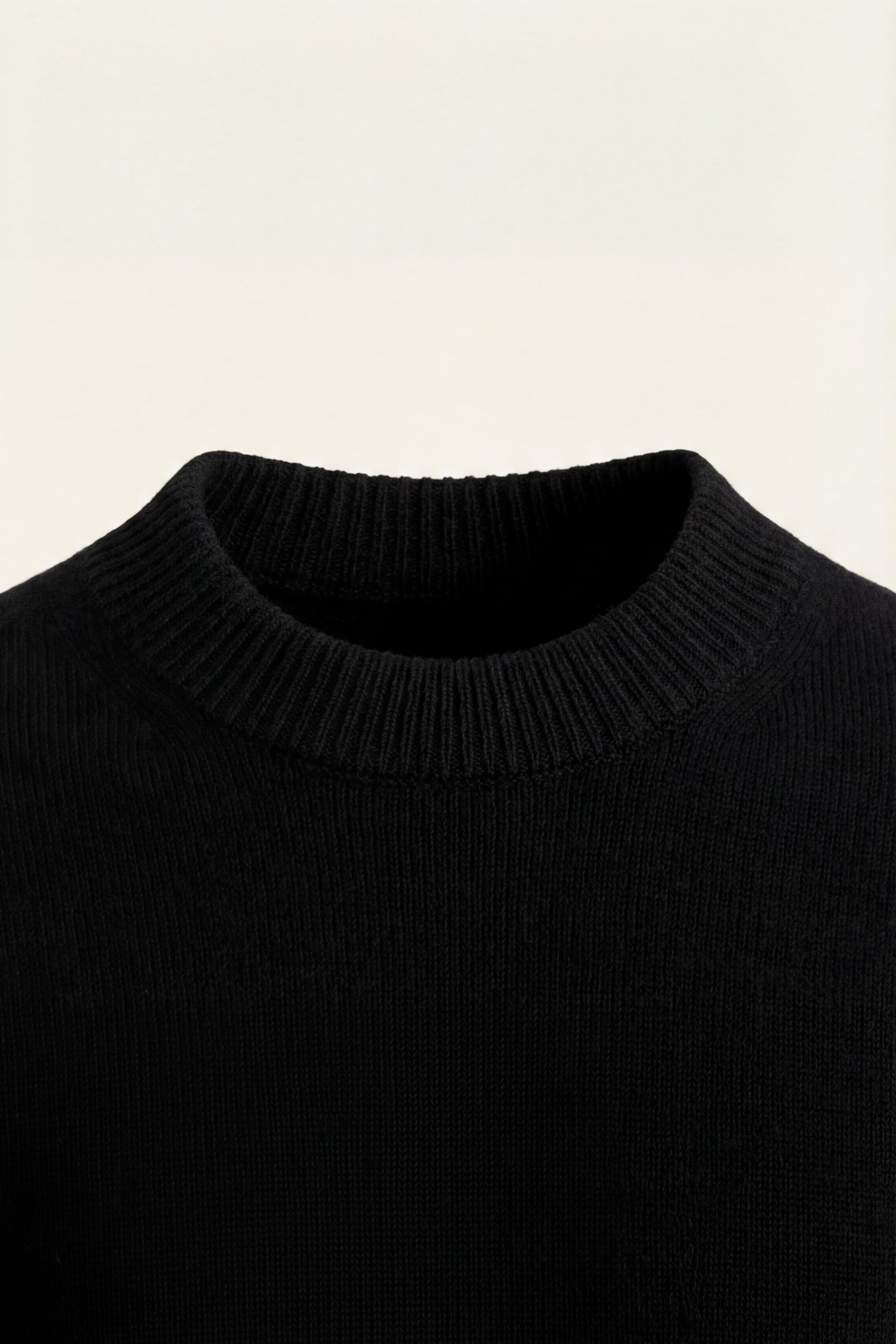 Taviani Cashmere Knit Black