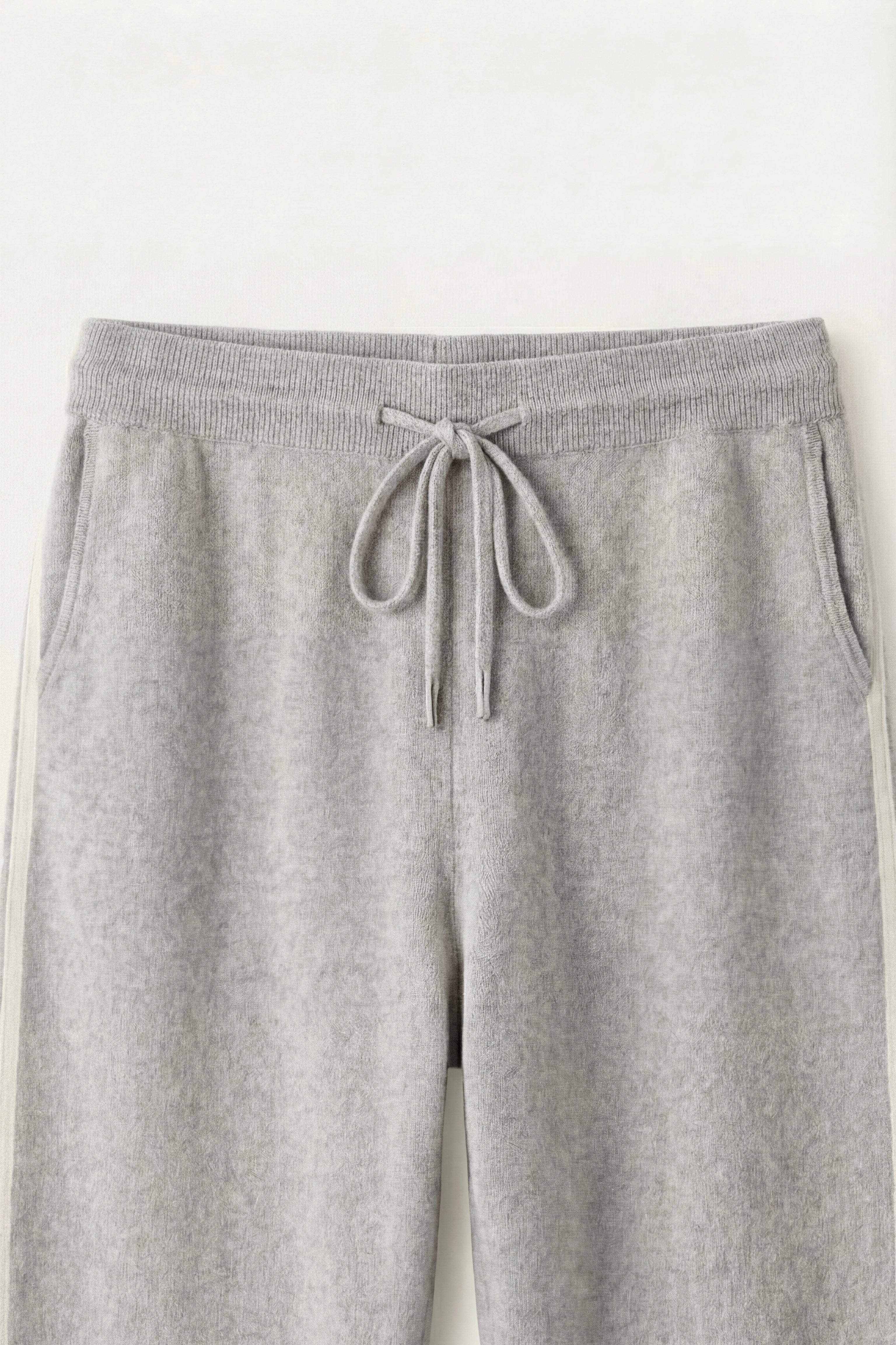 Leonis Cashmere Set Grey