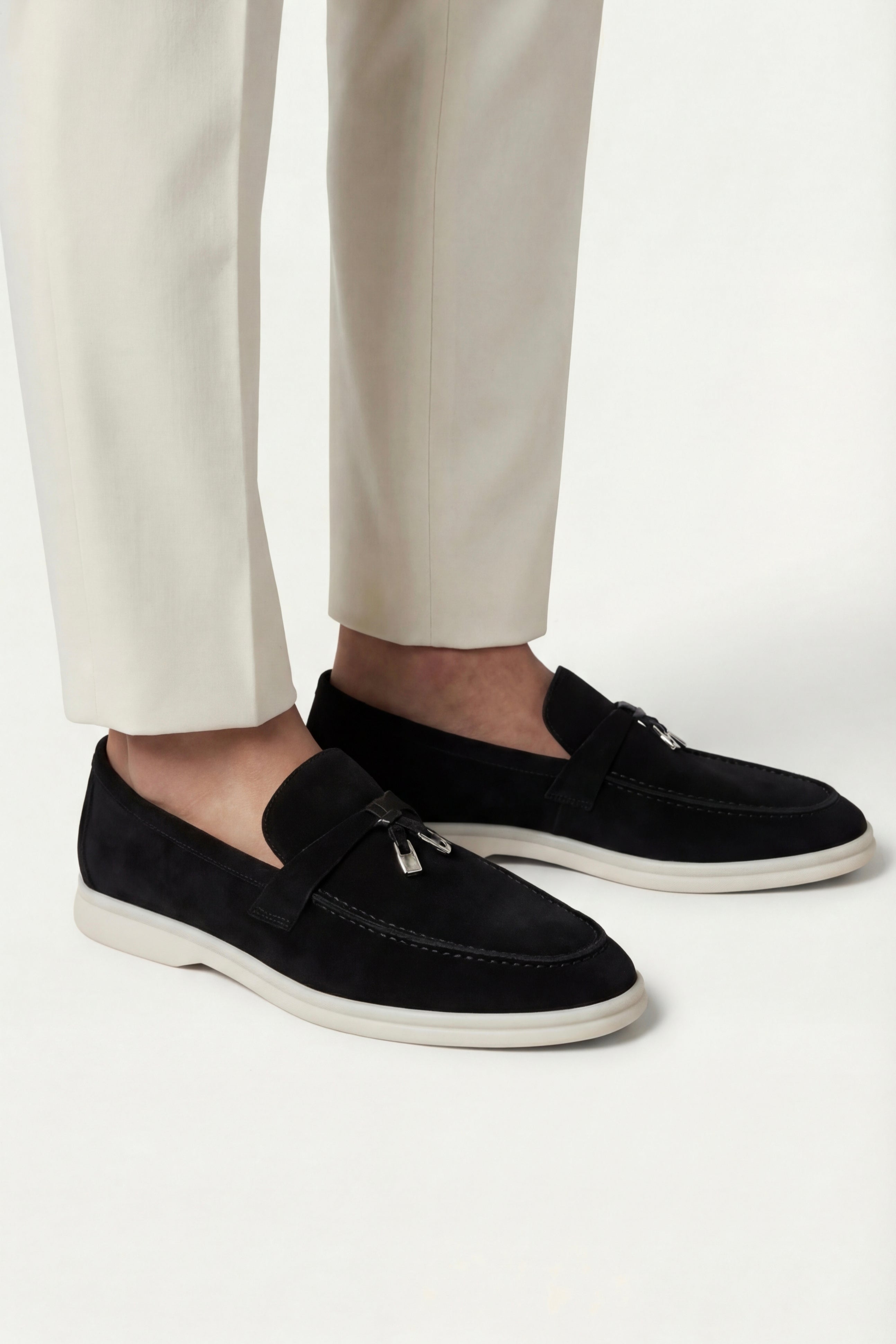 Leonis Buckle Loafer Black