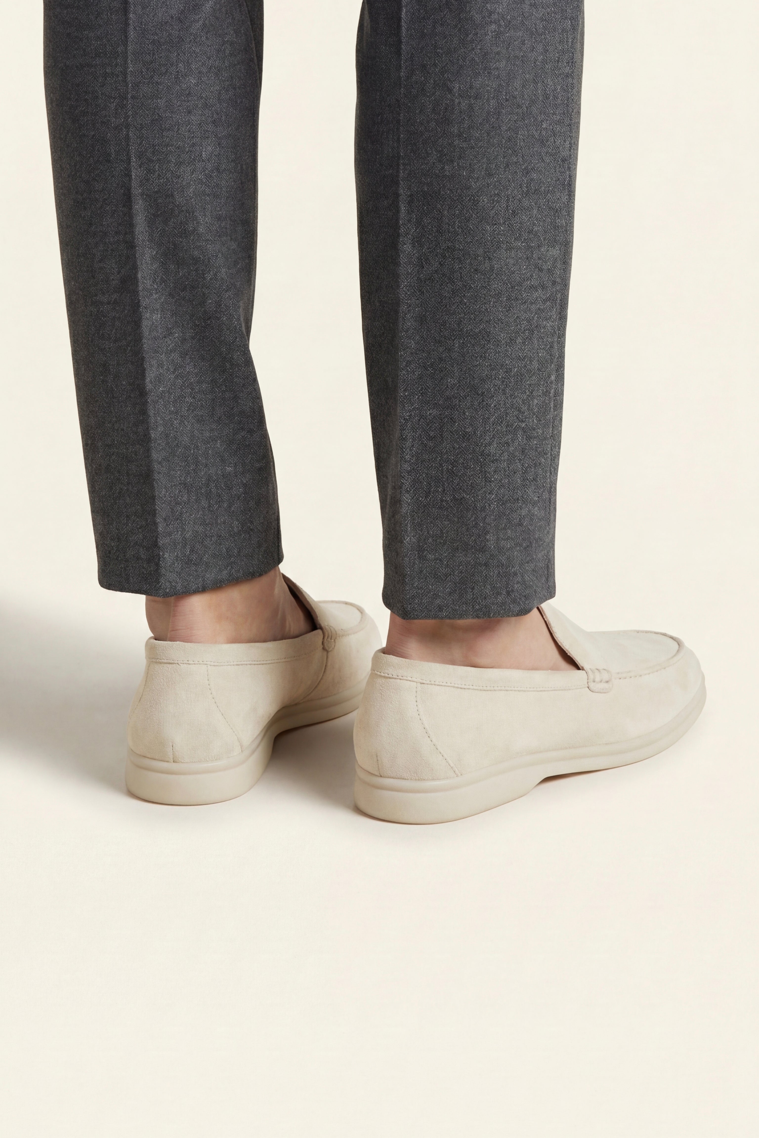 Leonis Suede Loafers Cream