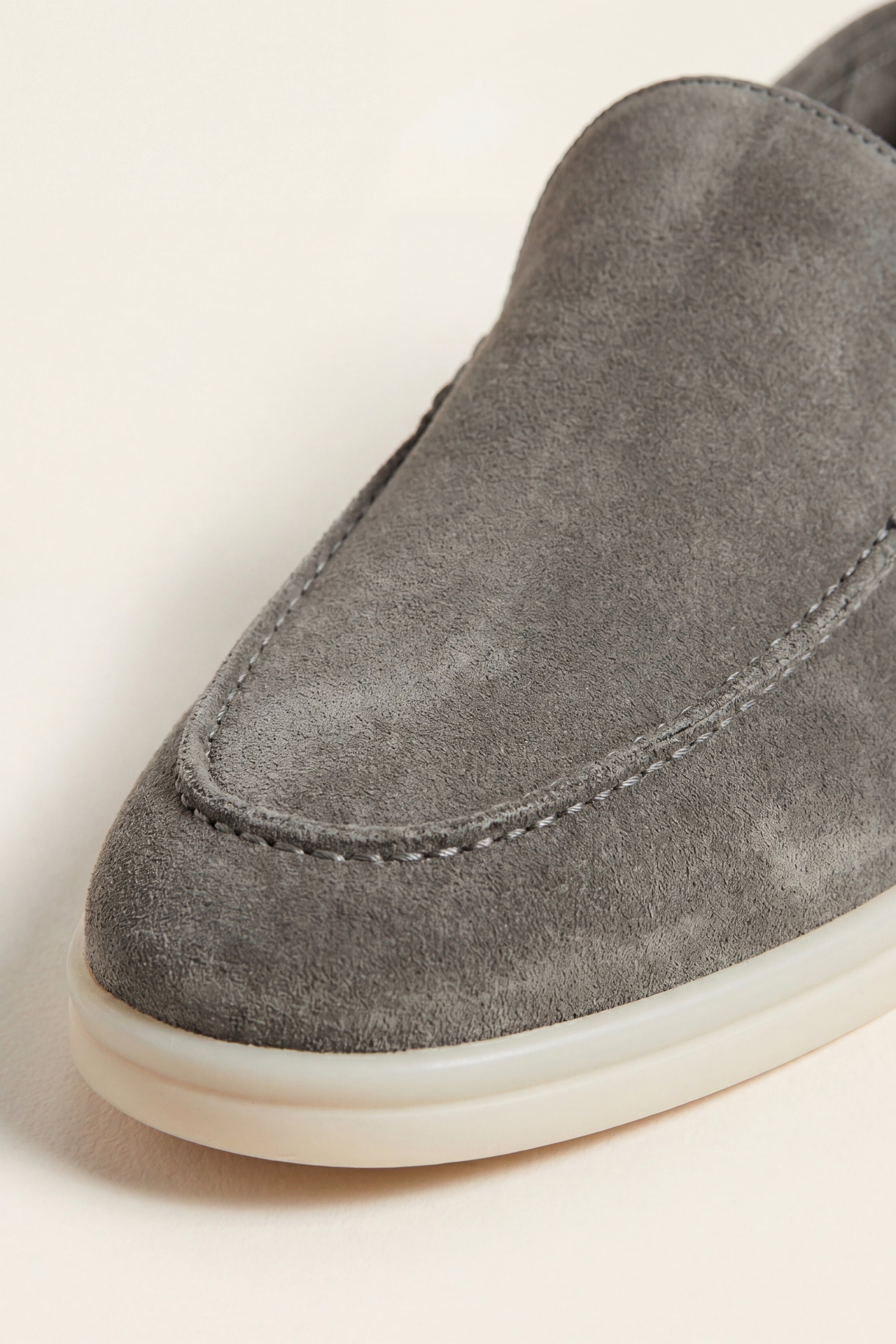 Leonis Suede Loafers Taupe Grey