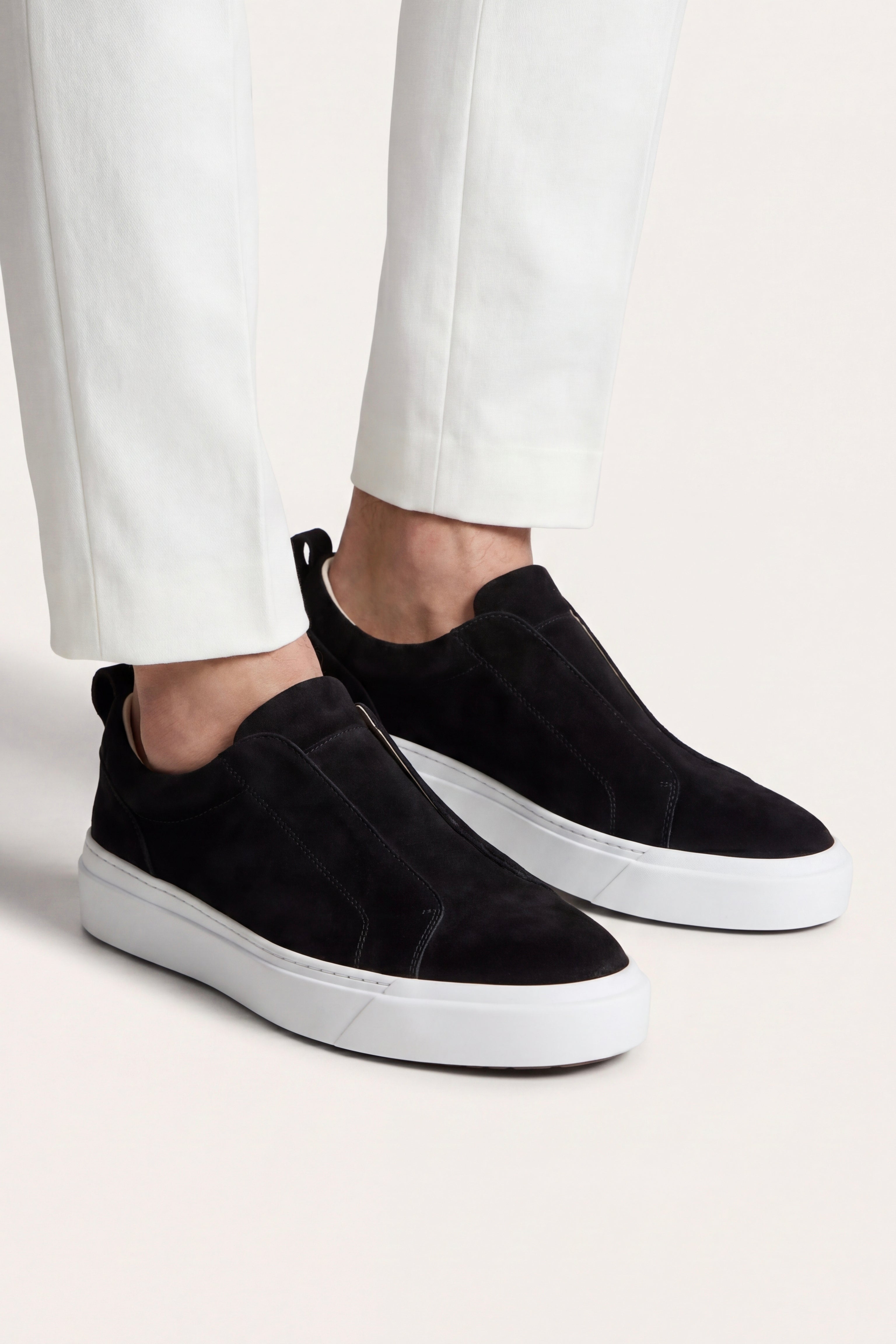LeoMar V1 Suede Slip-On Black
