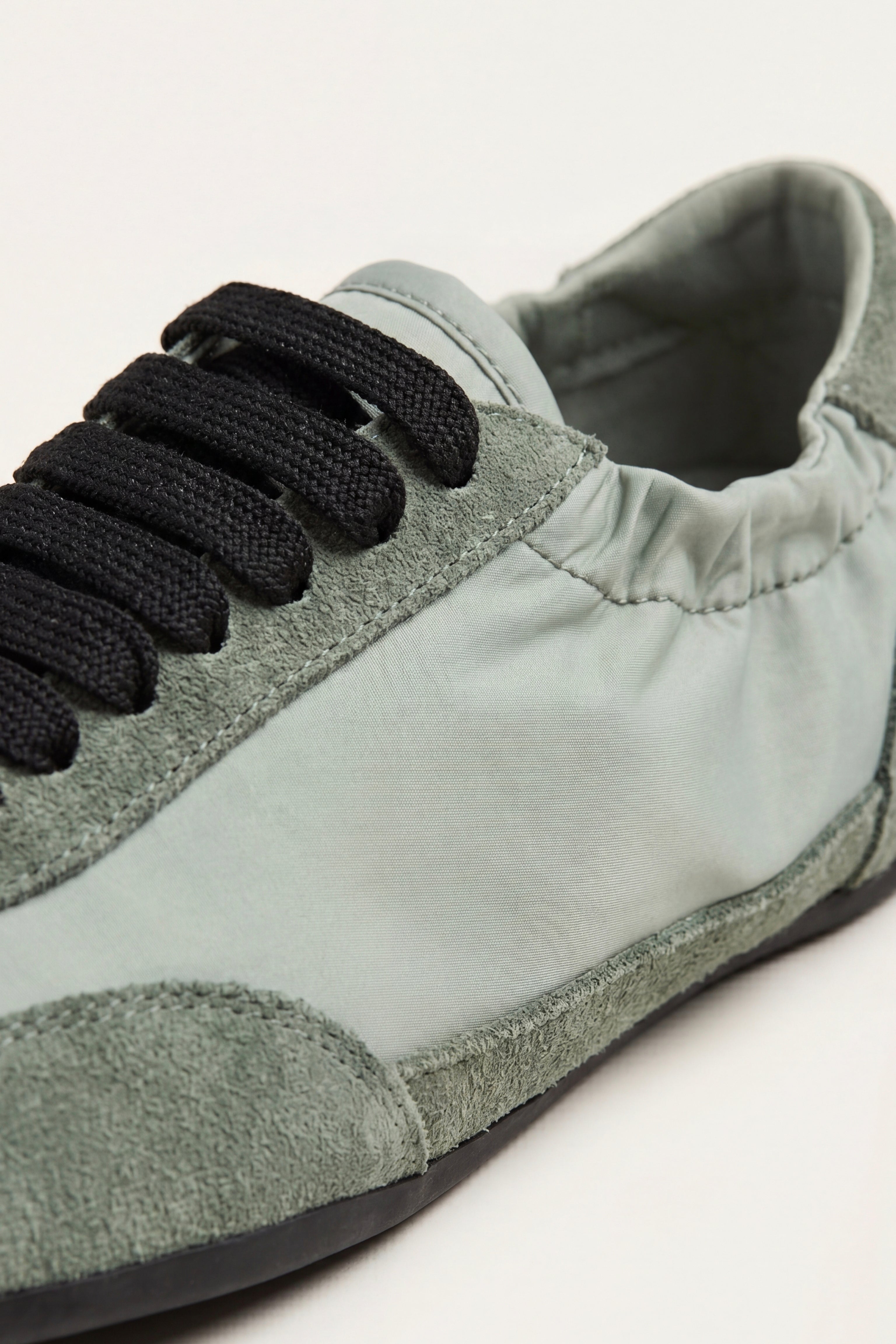 Averno Low Sneakers Sage Green