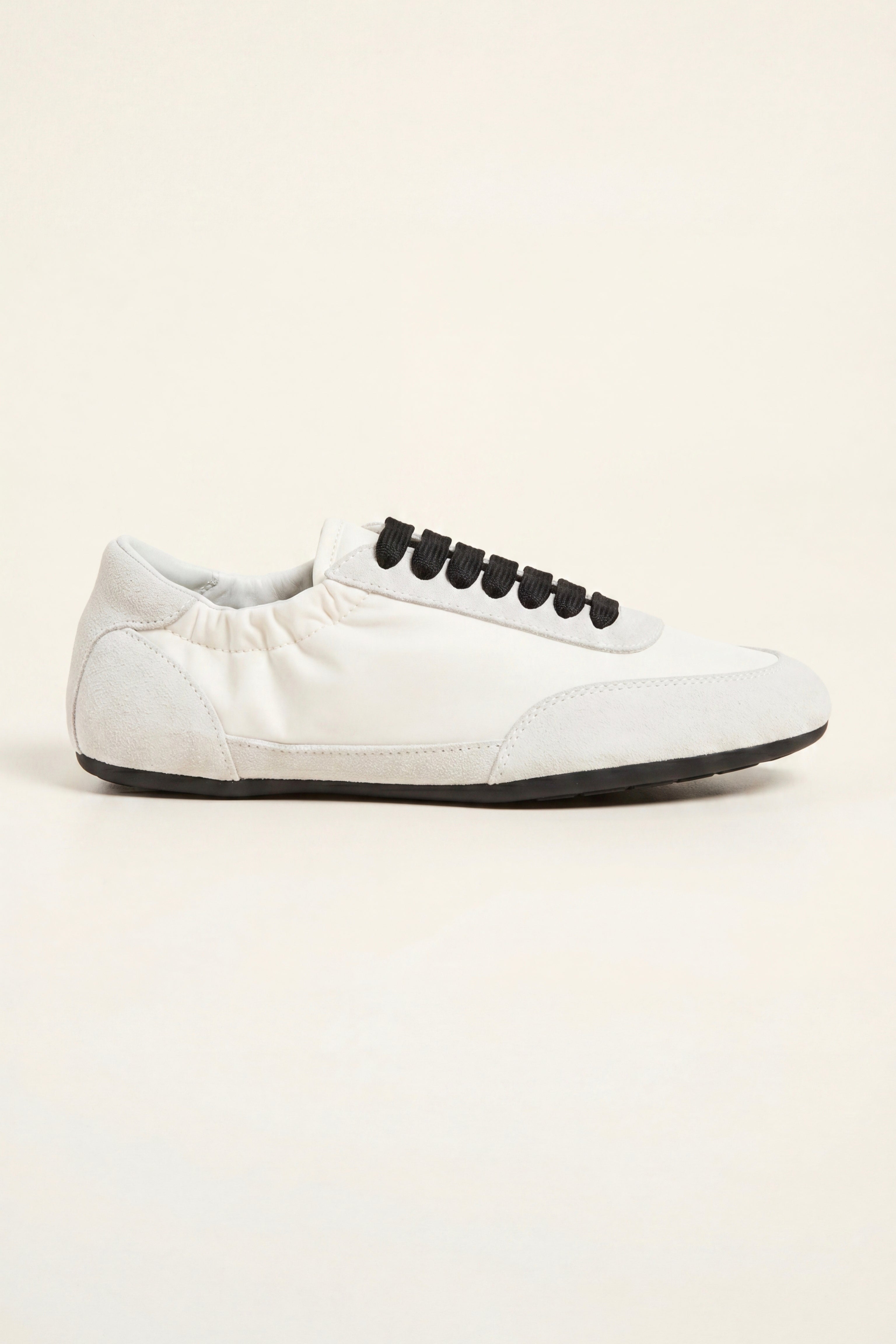 Averno Low Sneakers Off White