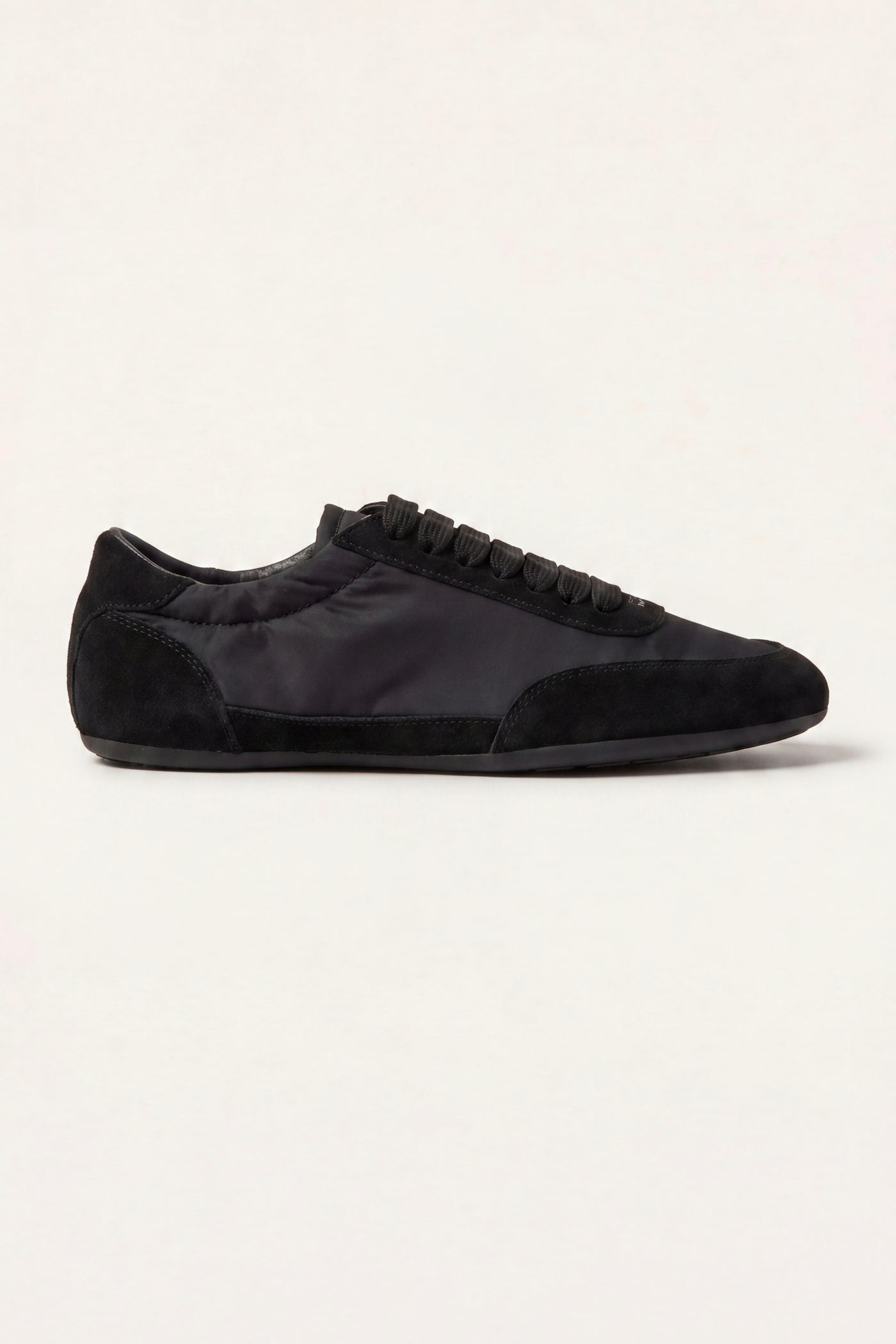 Averno Low Sneakers Black