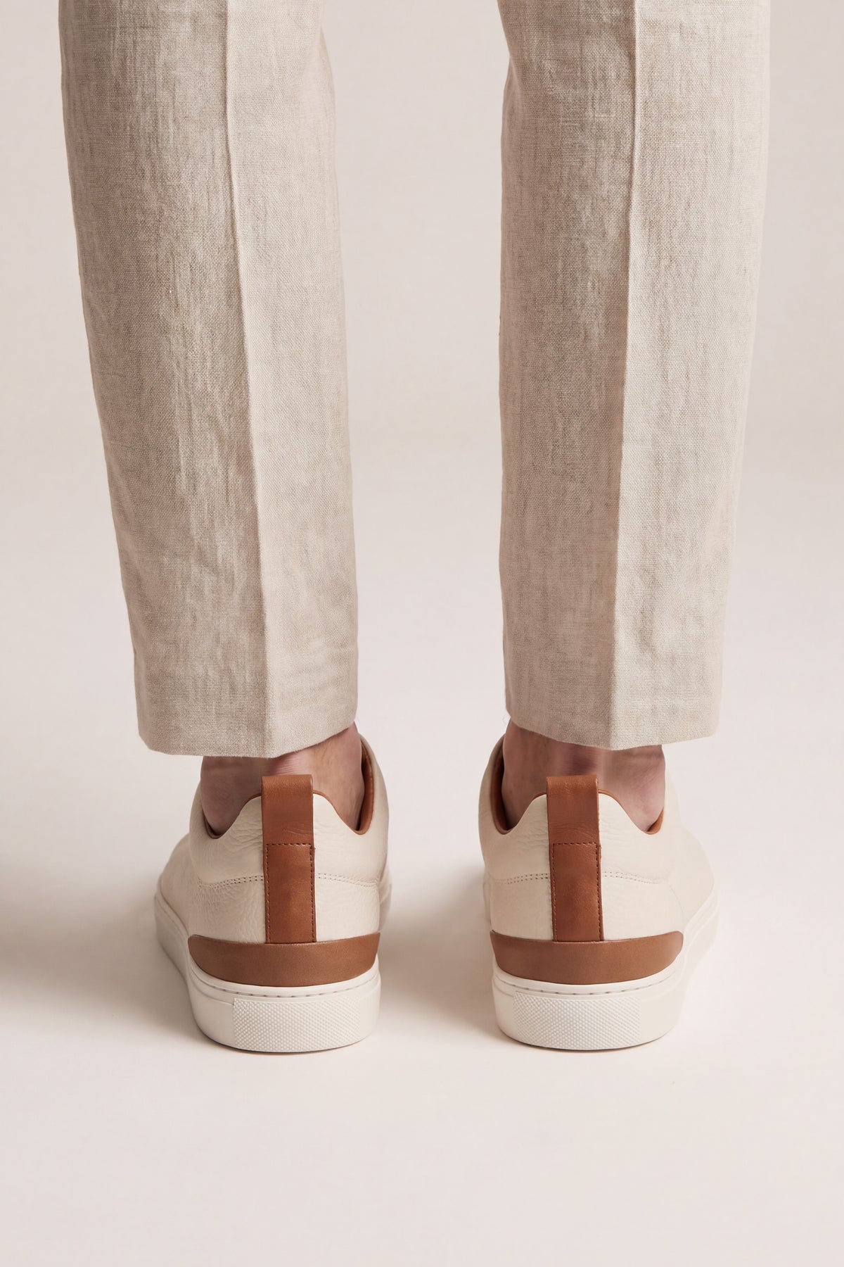 Leomar V2 Leather Slip-On Off-White Tan