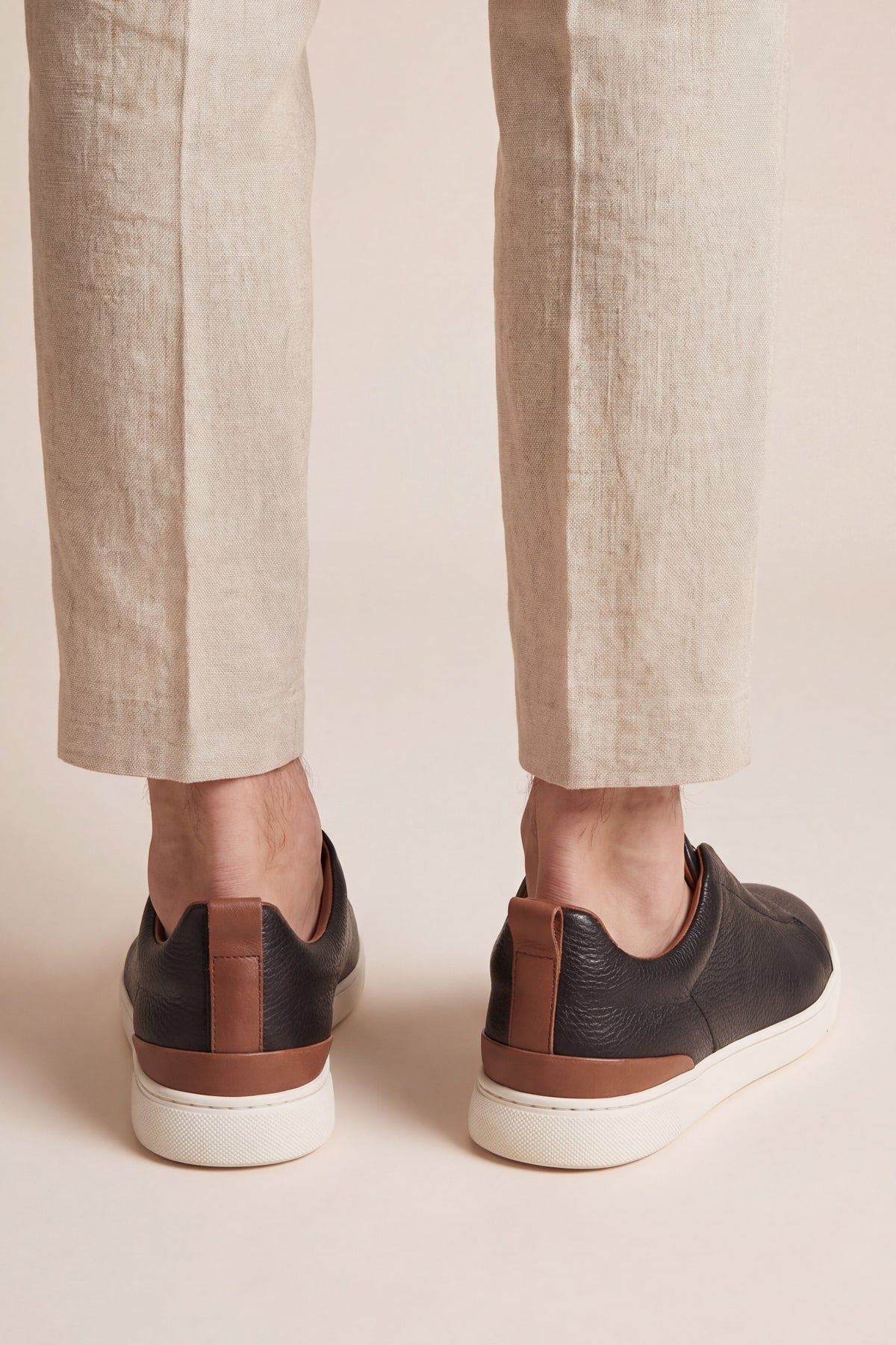 Leomar V2 Leather Slip-On Black Tan