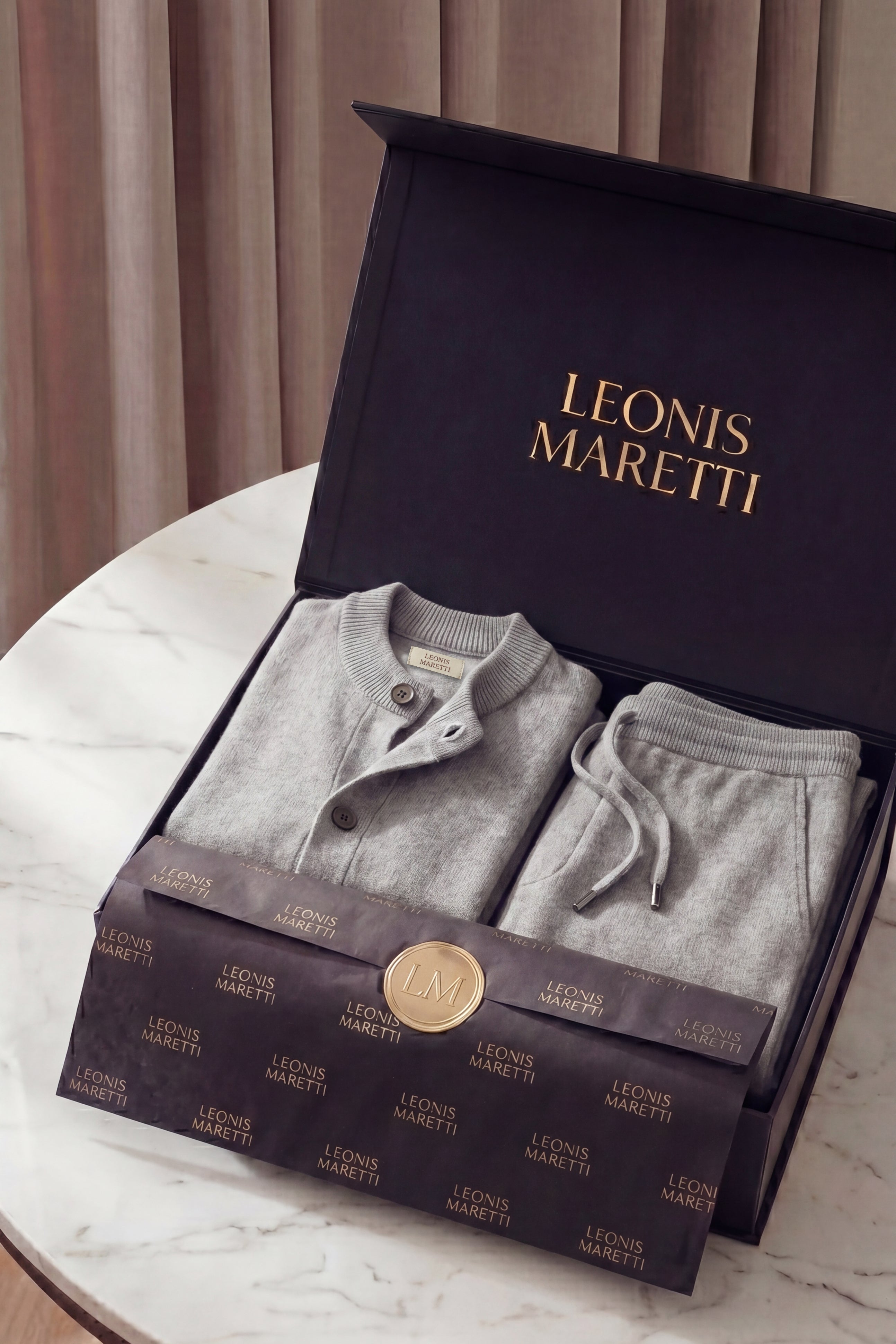 Arlino Buttoned Set Grey