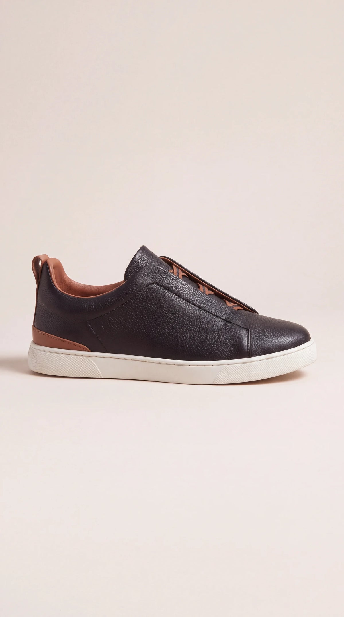 Leomar V2 Leather Slip-On Black Tan